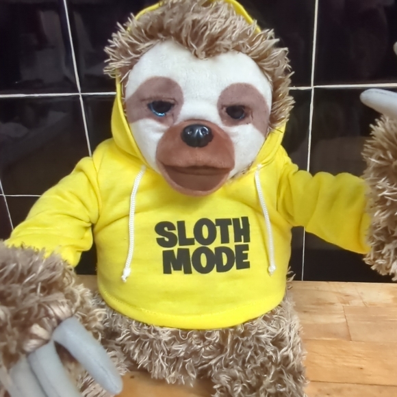 Snax The Sloth Mimicking Talking Sloth Plush Creepy Possessed Voice Play Back - Picture 3 of 10